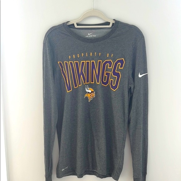 NWT Nike Gray Vikings Long Sleeve Men’s Tee size S - Picture 1 of 7